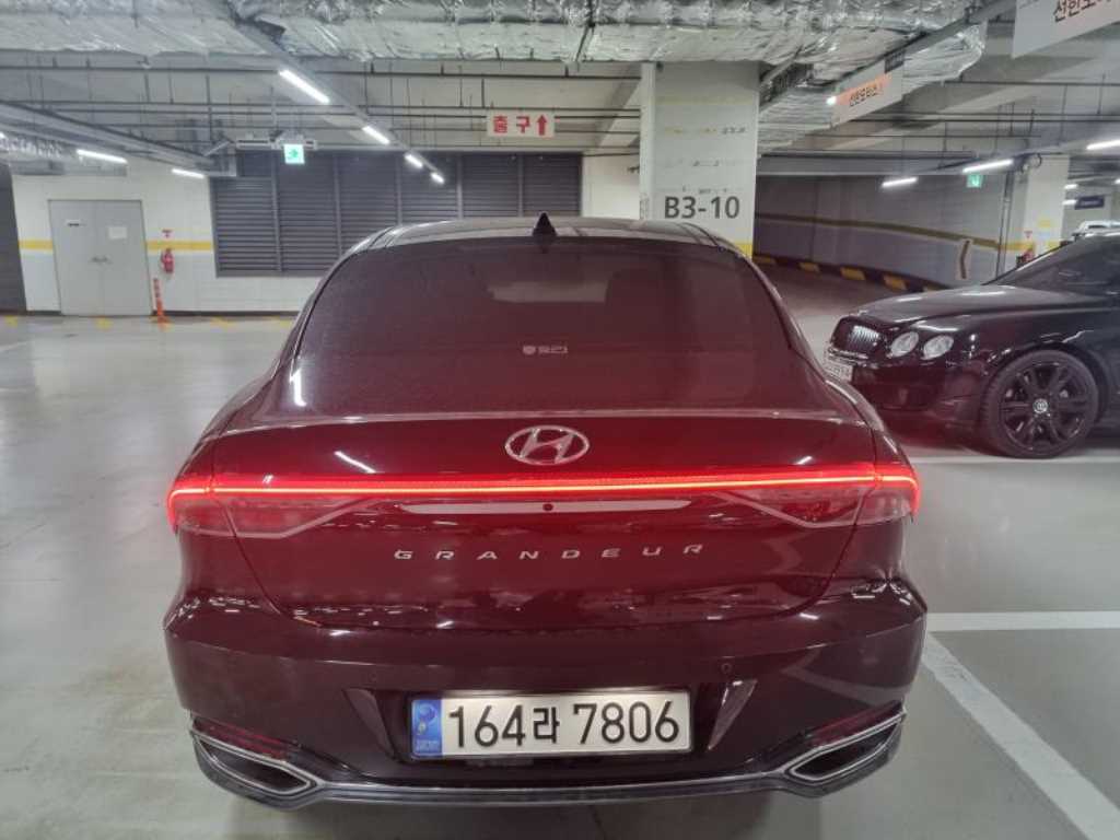 HYUNDAI Grandeur - Vista 3