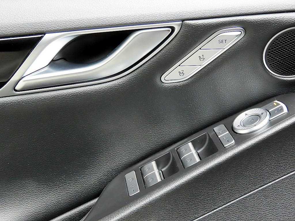 Genesis G80 - Vista 10