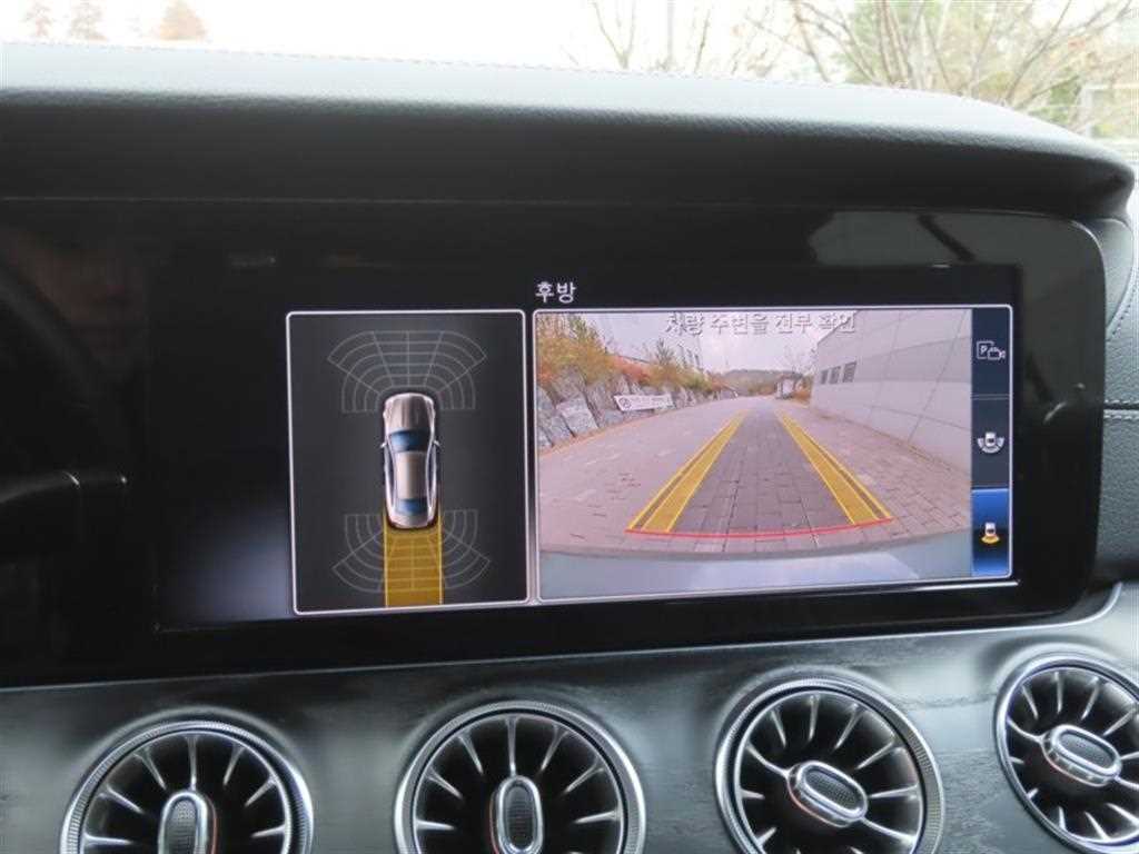 Mercedes Benz E class - Vista 10