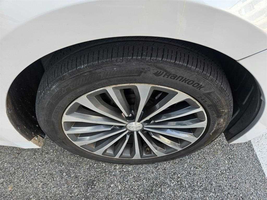 HYUNDAI Grandeur - Vista 5