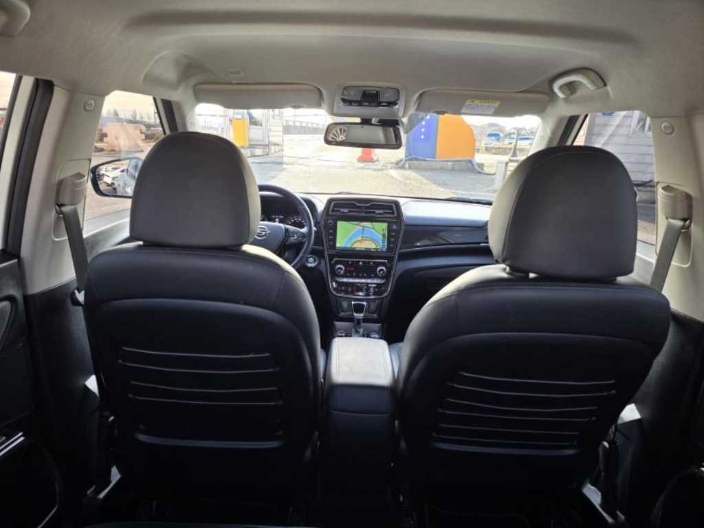 Ssangyong Tivoli - Vista 8