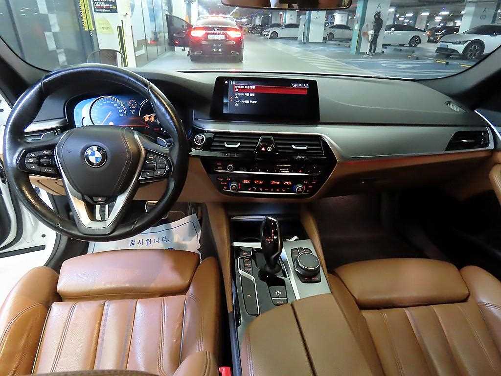 BMW 5 Series - Vista 10