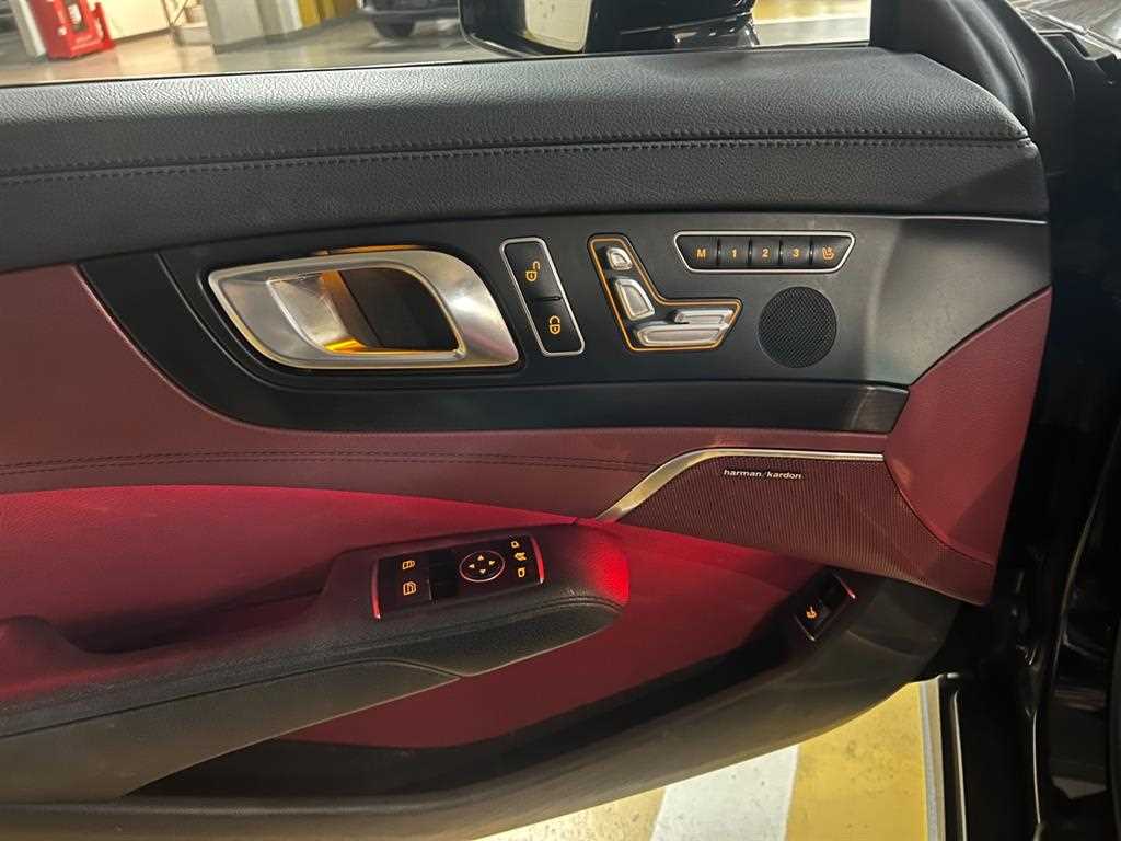 Mercedes Benz SL Class - Vista 8