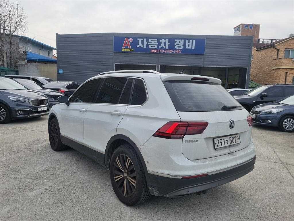 Volkswagen Tiguan - Vista 2