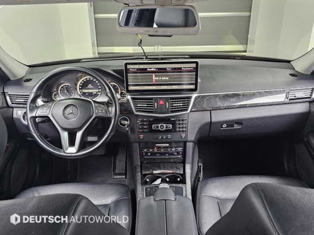 Mercedes Benz E class - Vista 7