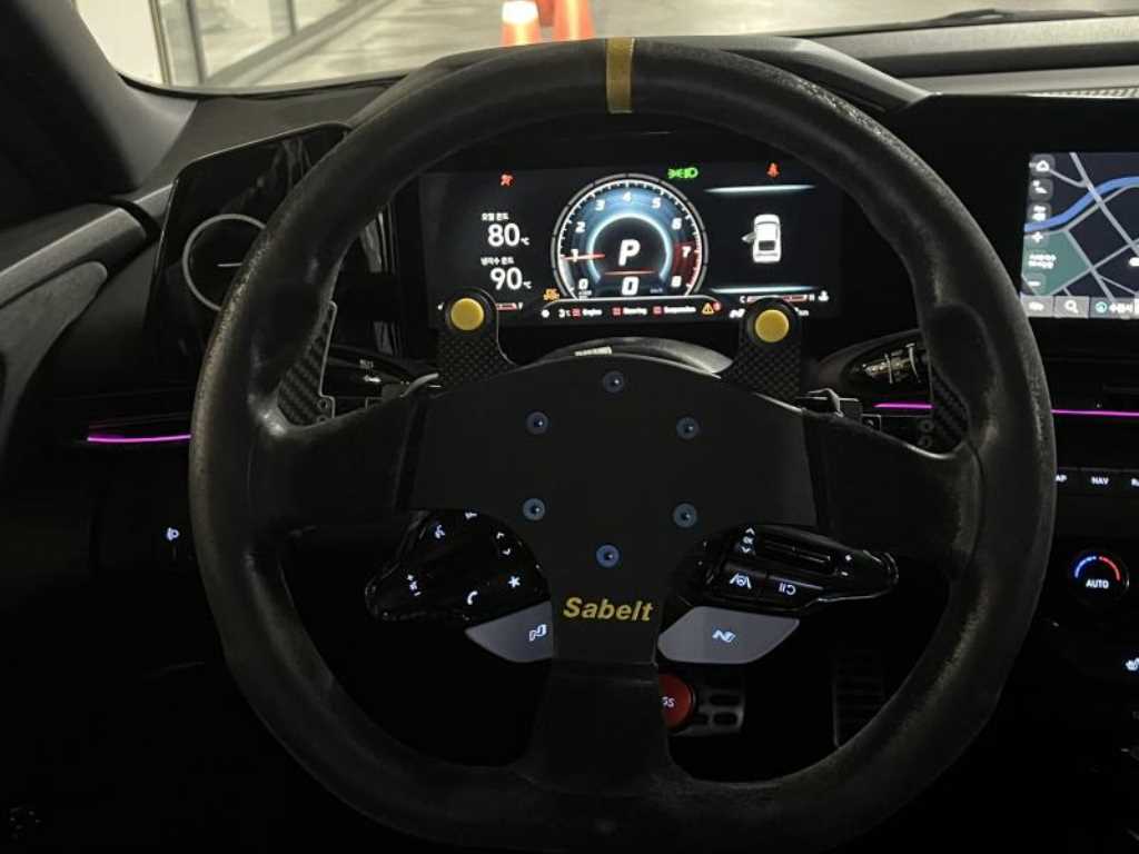 HYUNDAI Avante - Vista 11