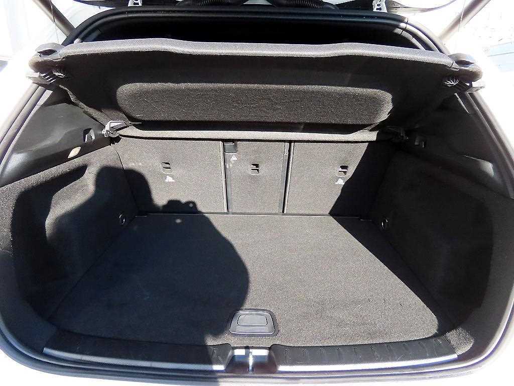 Mercedes Benz GLA Class 2022 Blanco - Importación desde Corea - HF Imports Iquique - Foto 17