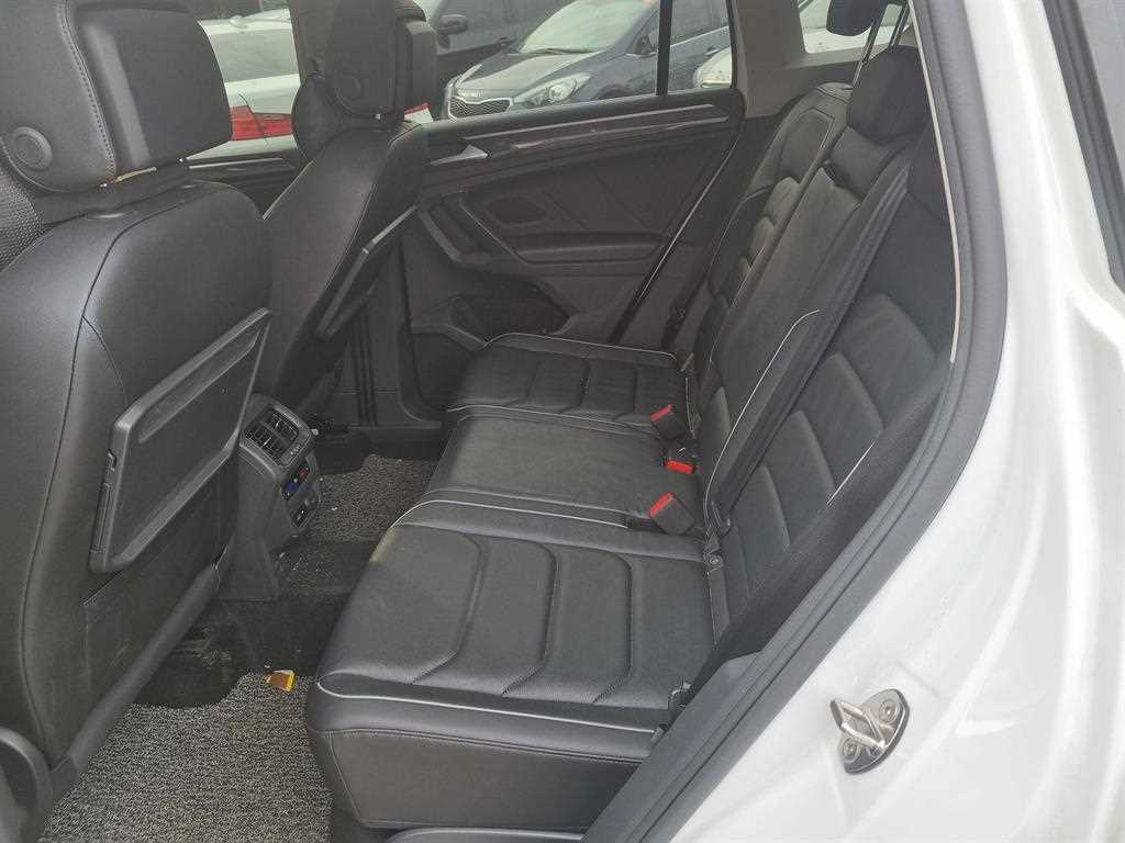 Volkswagen Tiguan - Vista 9