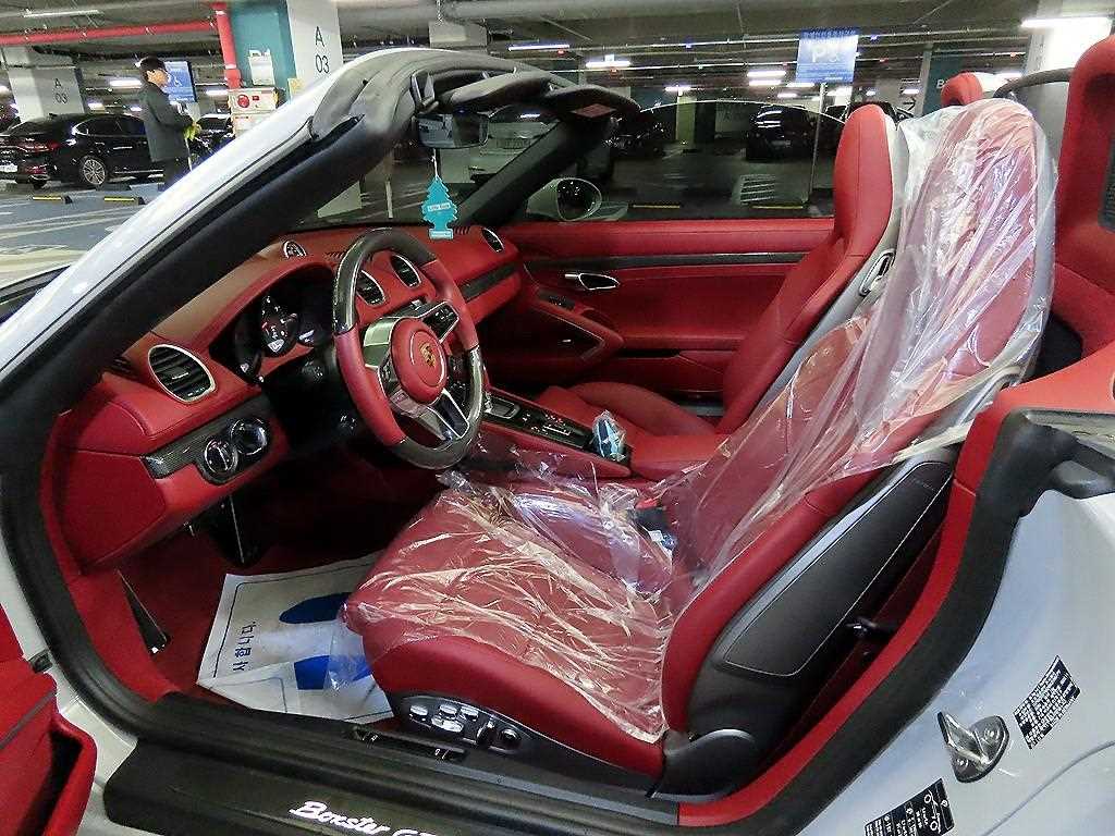 Porsche 718 - Vista 11