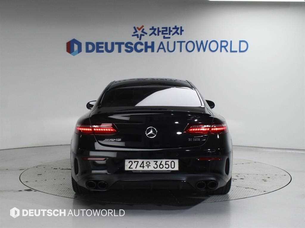 Mercedes Benz E class - Vista 4