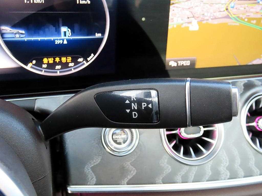 Mercedes Benz CLS Class - Vista 11