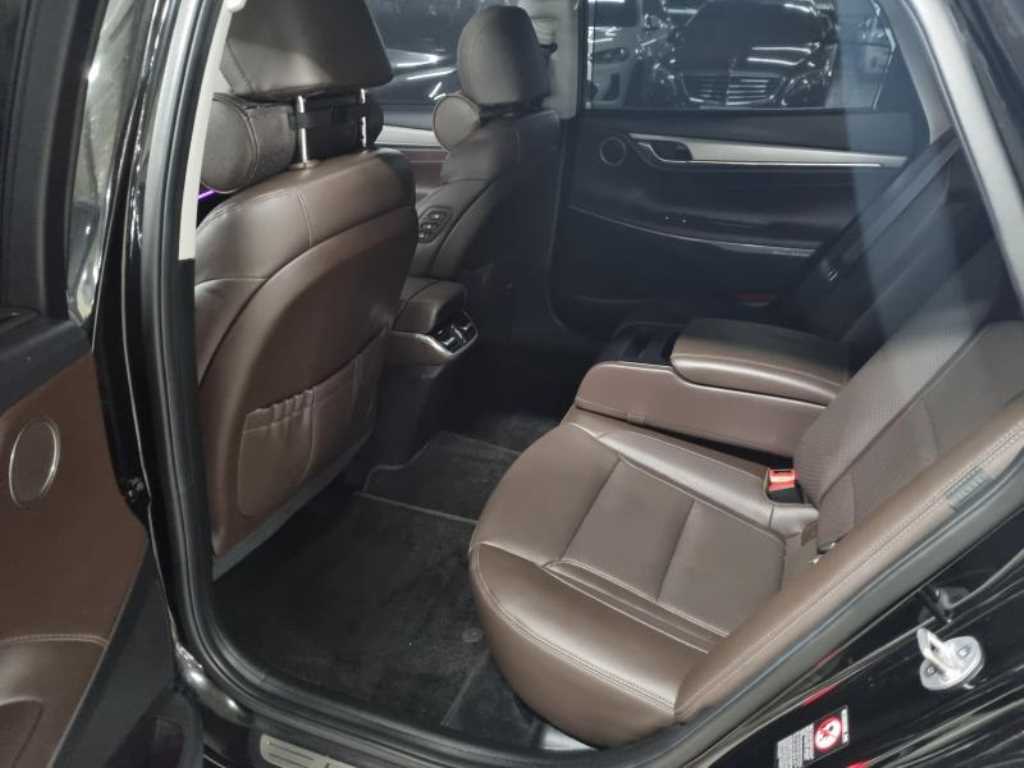 HYUNDAI Grandeur - Vista 12