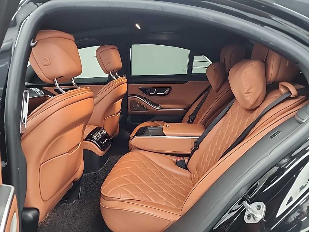 Mercedes Benz S Class - Vista 12