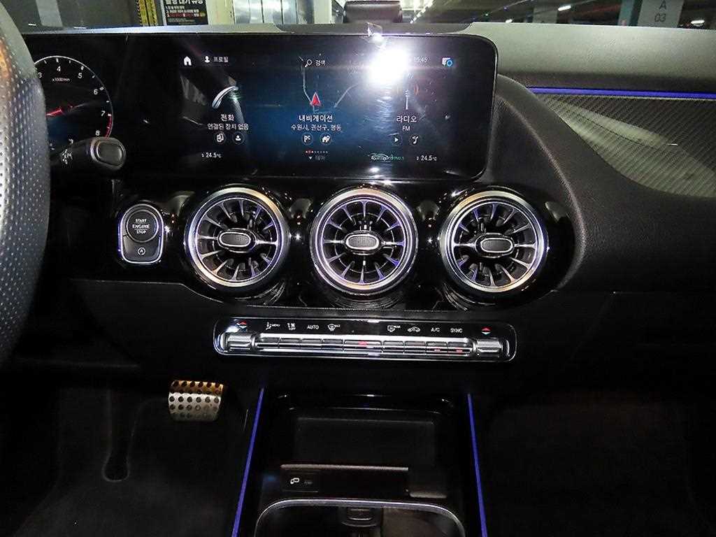 Mercedes Benz GLA Class - Vista 11