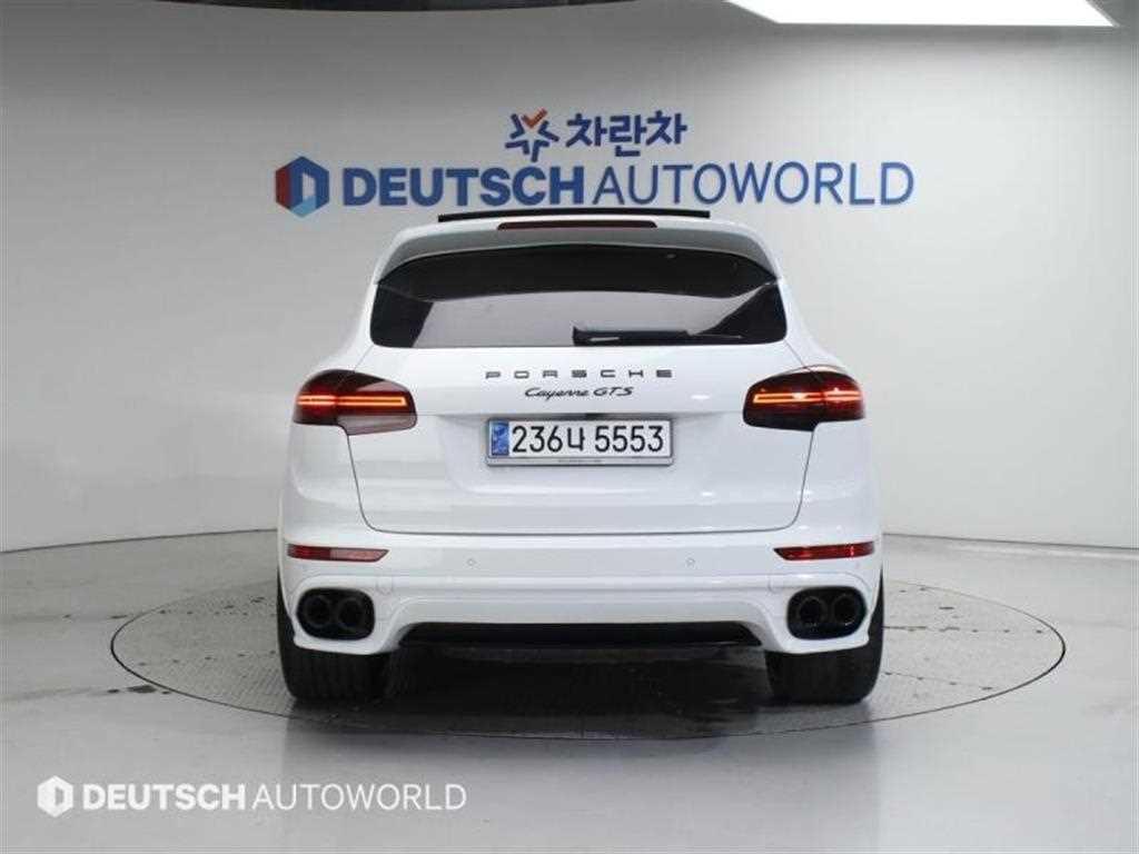 Porsche Cayenne - Vista 4