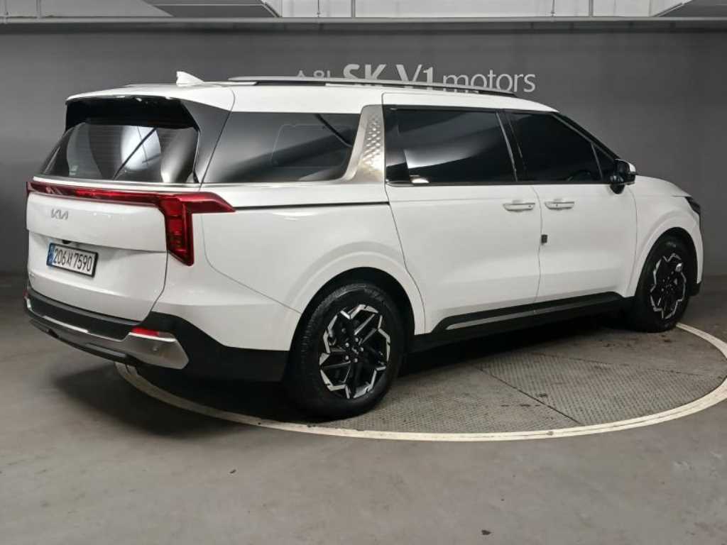 KIA Carnival - Vista 4