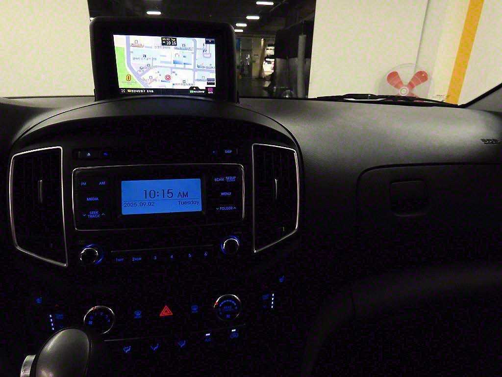 HYUNDAI Starex 2021 Gris - Importación desde Corea - HF Imports Iquique - Foto 13