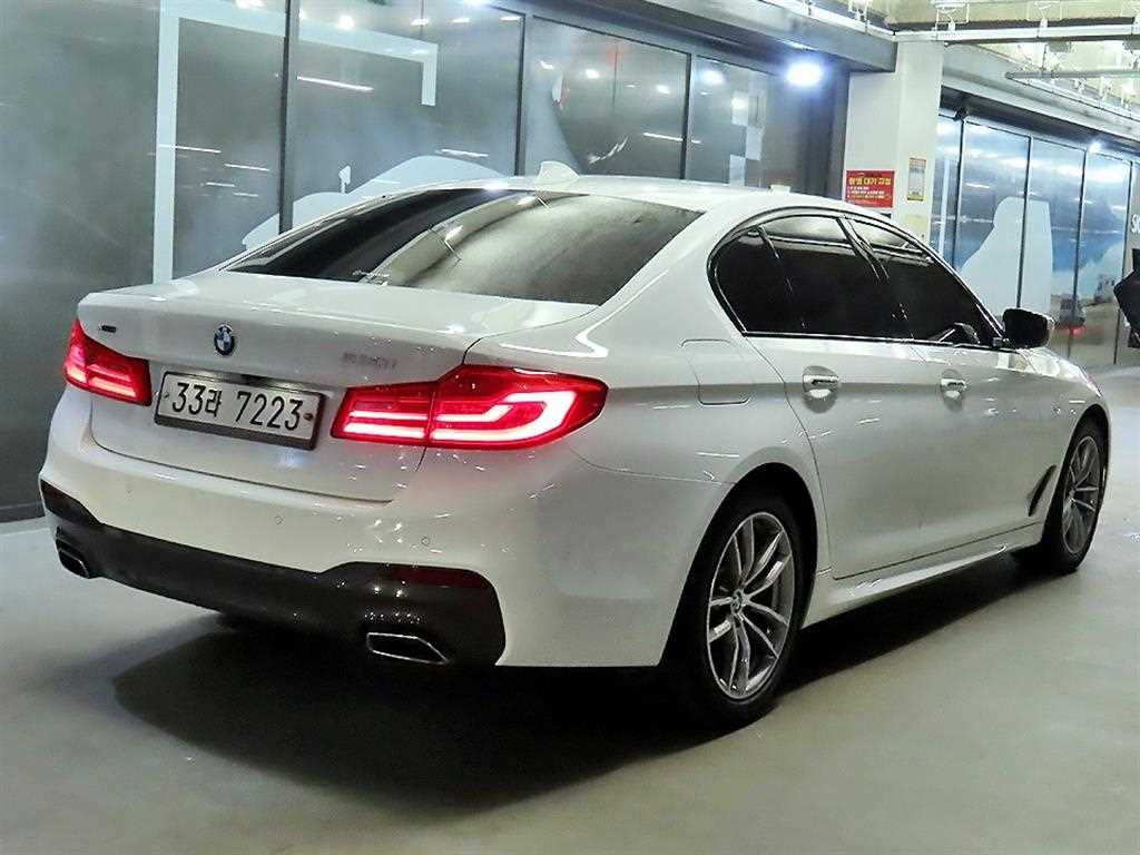 BMW 5 Series - Vista 4