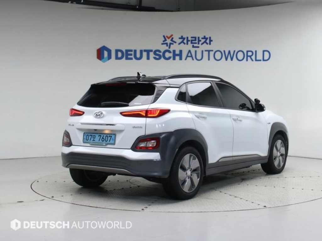 HYUNDAI Kona - Vista 2