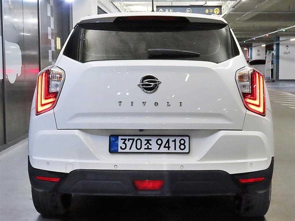 Ssangyong Tivoli - Vista 5