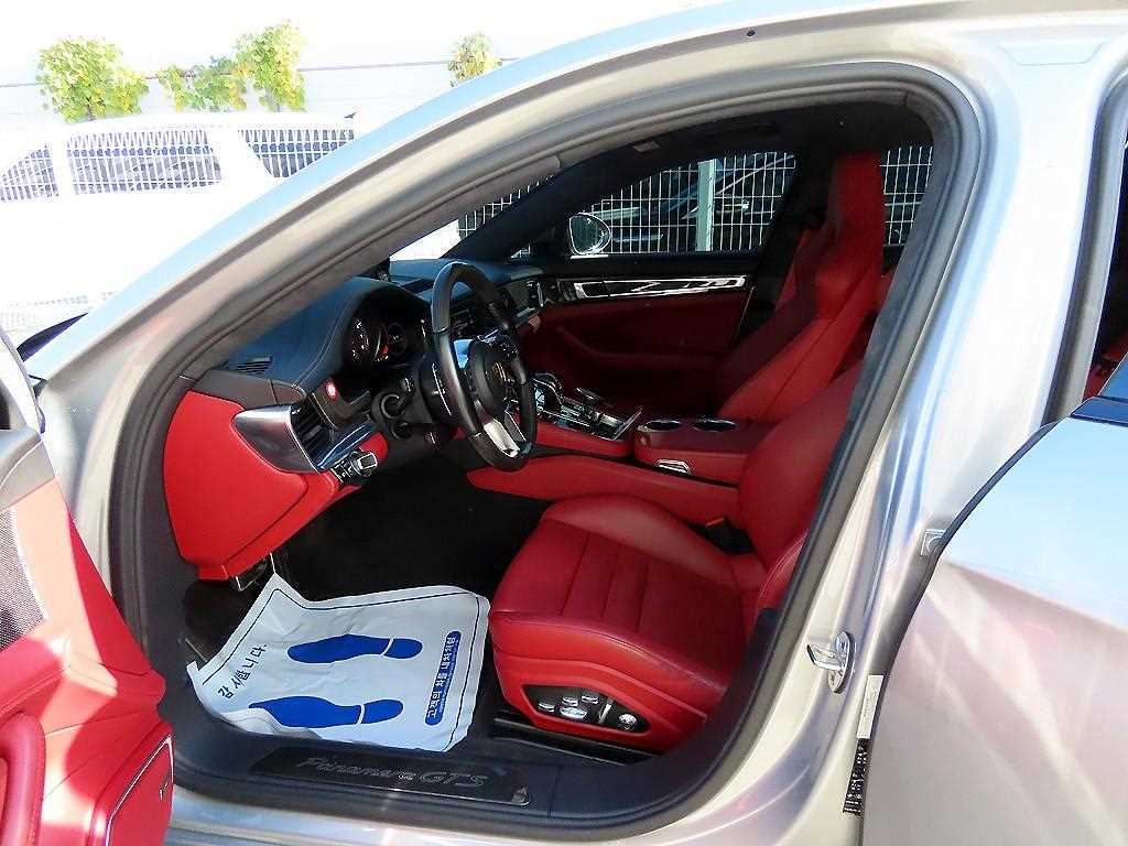 Porsche Panamera - Vista 5