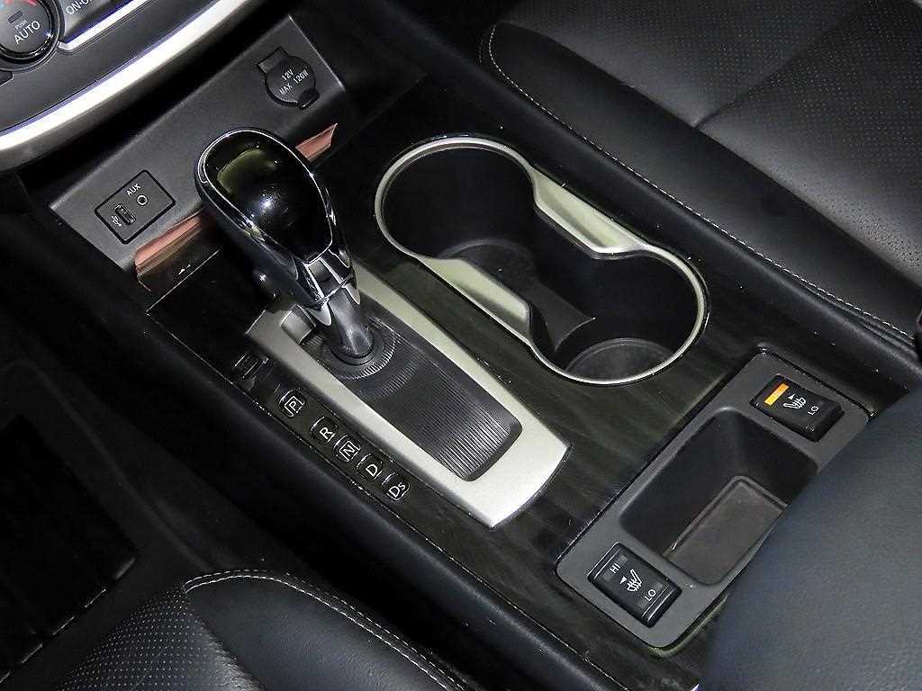 Nissan Altima - Vista 12