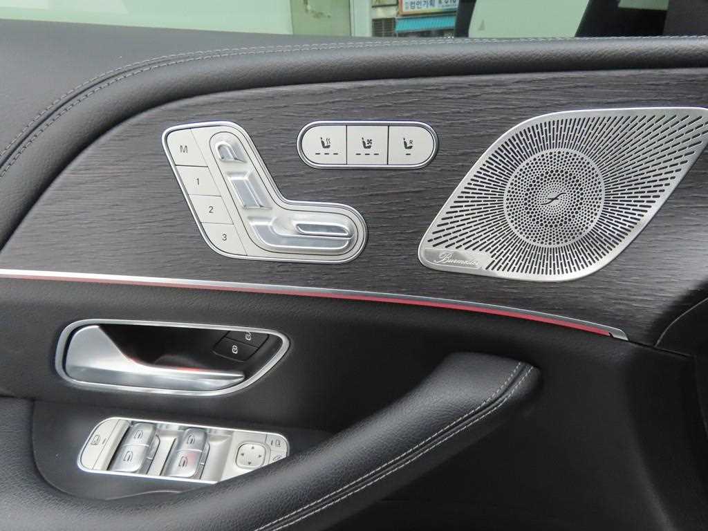 Mercedes Benz GLE Class - Vista 10