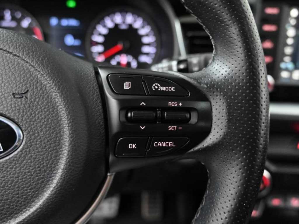 KIA Stonic 2018 Amarillo - Importación desde Corea - HF Imports Iquique - Foto 16