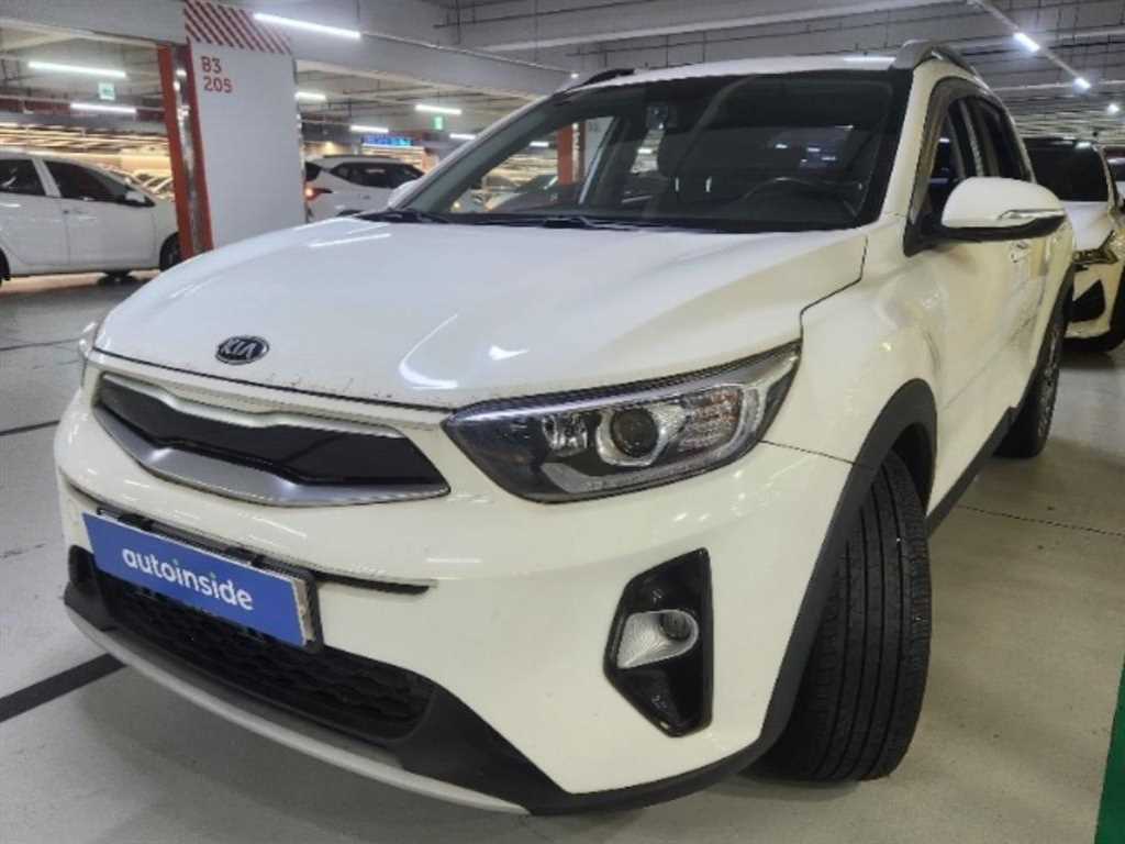 KIA Stonic 2018 Blanco - Importación desde Corea - HF Imports Iquique - Foto 1