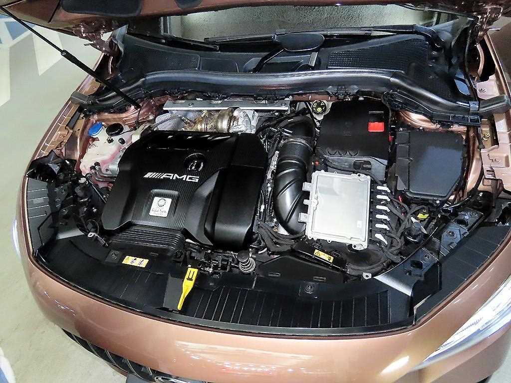 Mercedes Benz GLA Class 2022 Café - Importación desde Corea - HF Imports Iquique - Foto 19