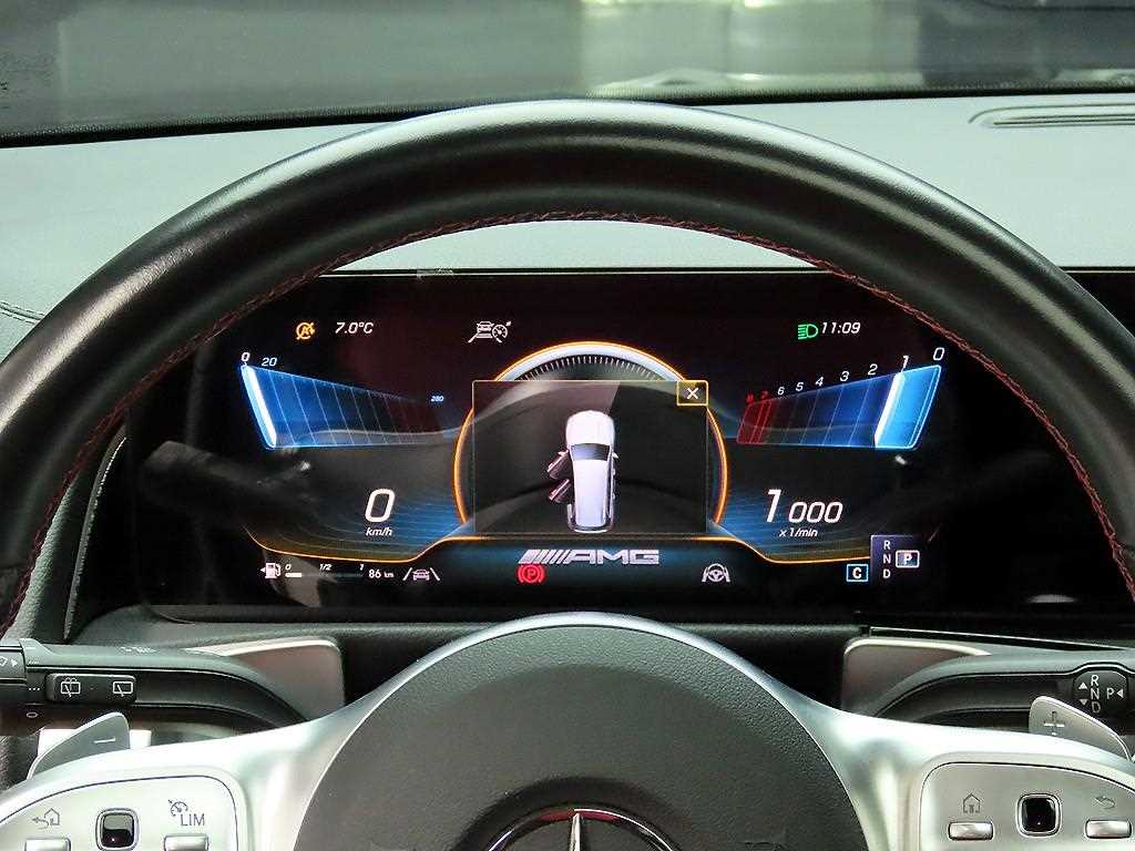 Mercedes Benz GLB Class - Vista 6