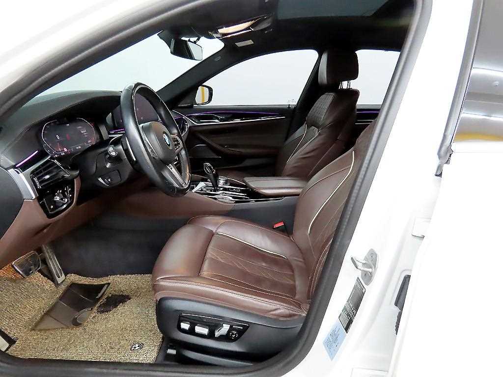 BMW 5 Series - Vista 5