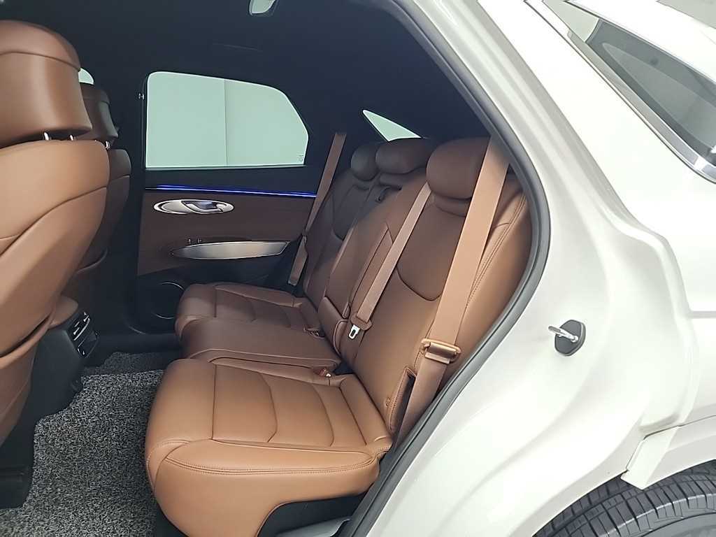 Genesis GV70 - Vista 12