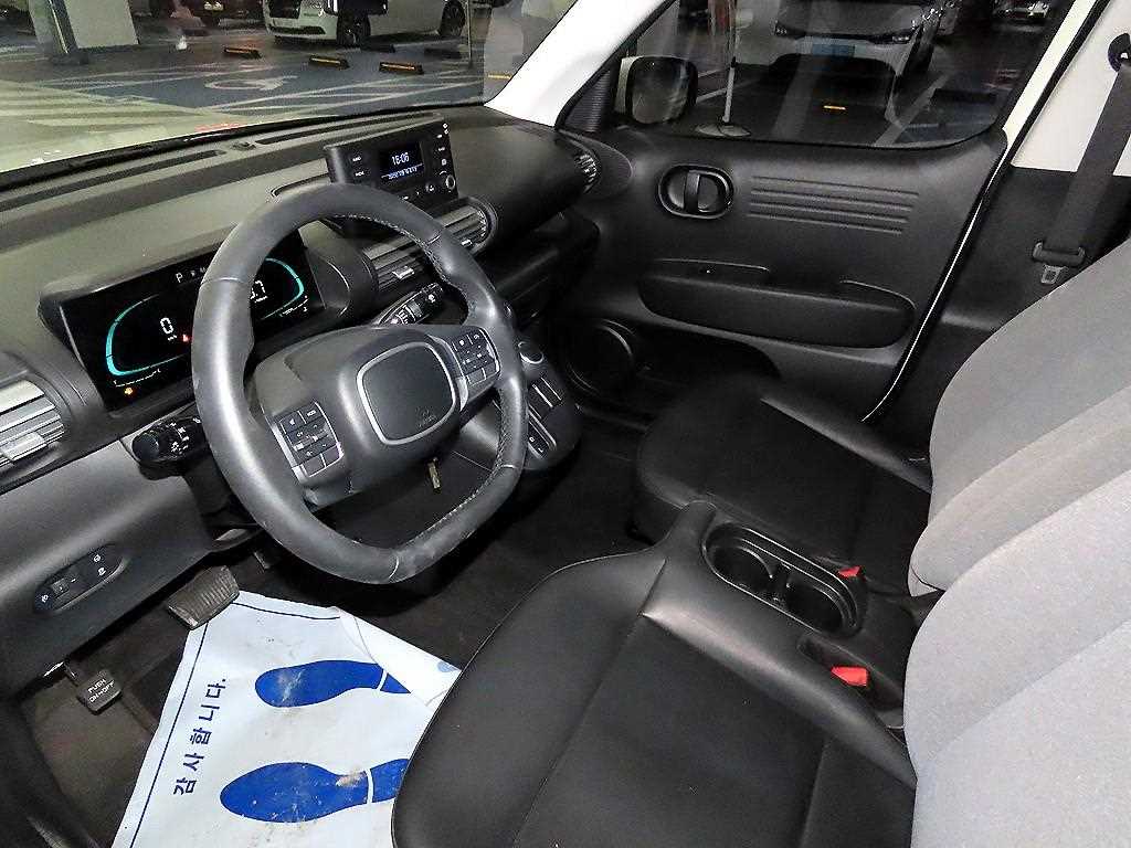 HYUNDAI Casper - Vista 10