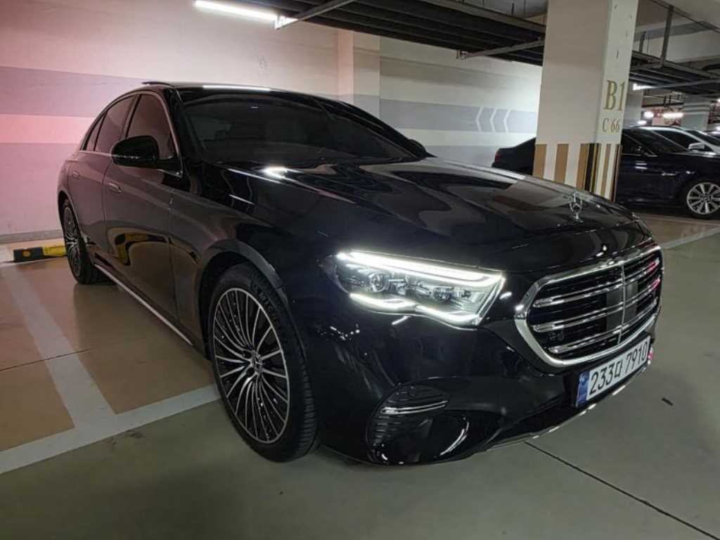 Mercedes Benz E class - Vista 4