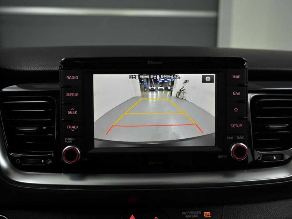 KIA Stonic 2018 Amarillo - Importación desde Corea - HF Imports Iquique - Foto 15