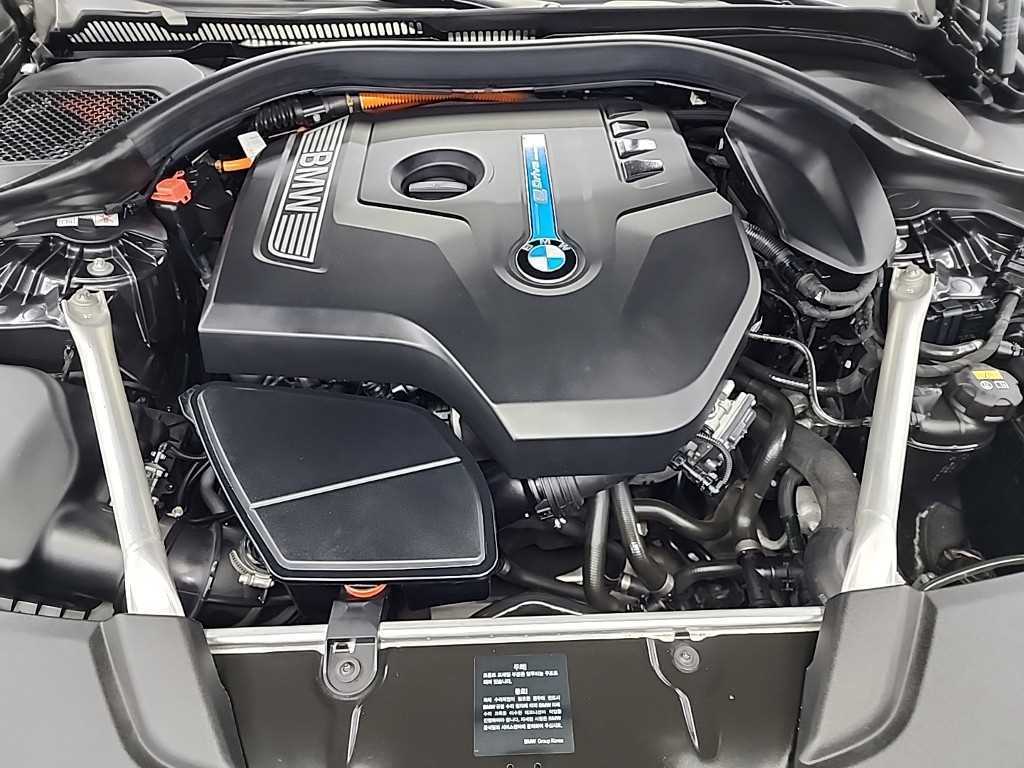 BMW 5 Series - Vista 5