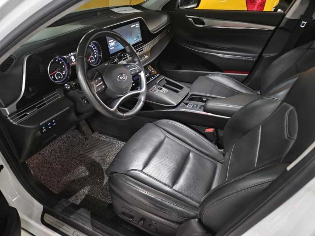 HYUNDAI Grandeur - Vista 3