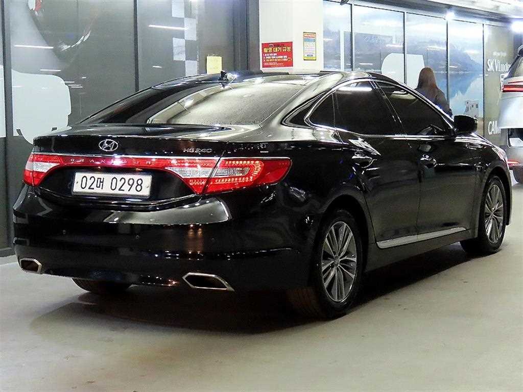 HYUNDAI Grandeur - Vista 4