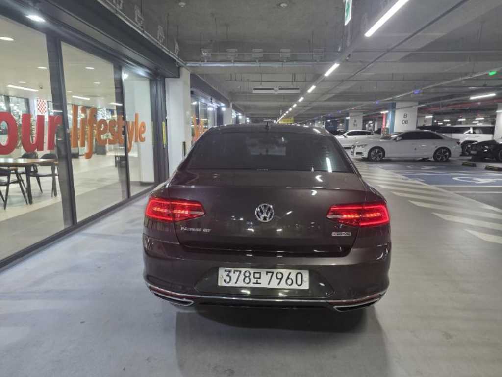 Volkswagen Passat - Vista 5