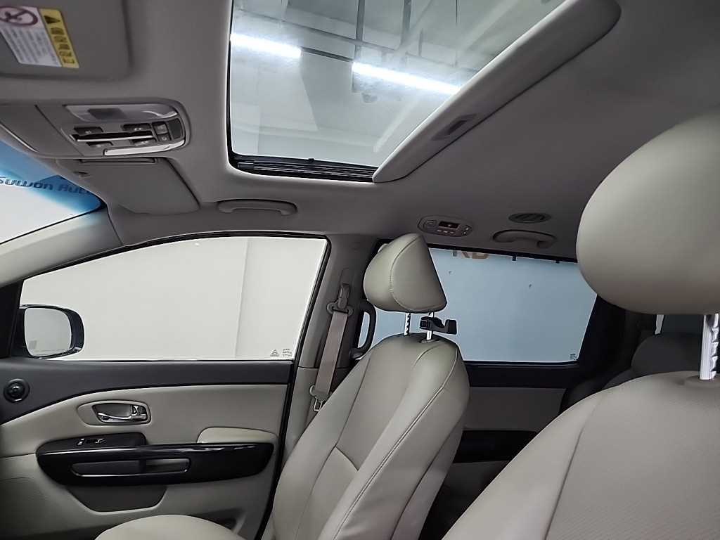 KIA Carnival 2017 Gris - Importación desde Corea - HF Imports Iquique - Foto 16