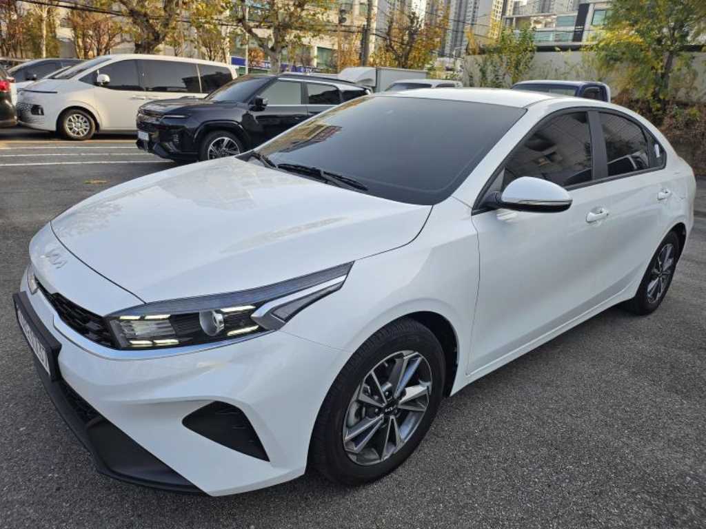 KIA K3 2022 Blanco - Importación desde Corea - HF Imports Iquique - Foto 1