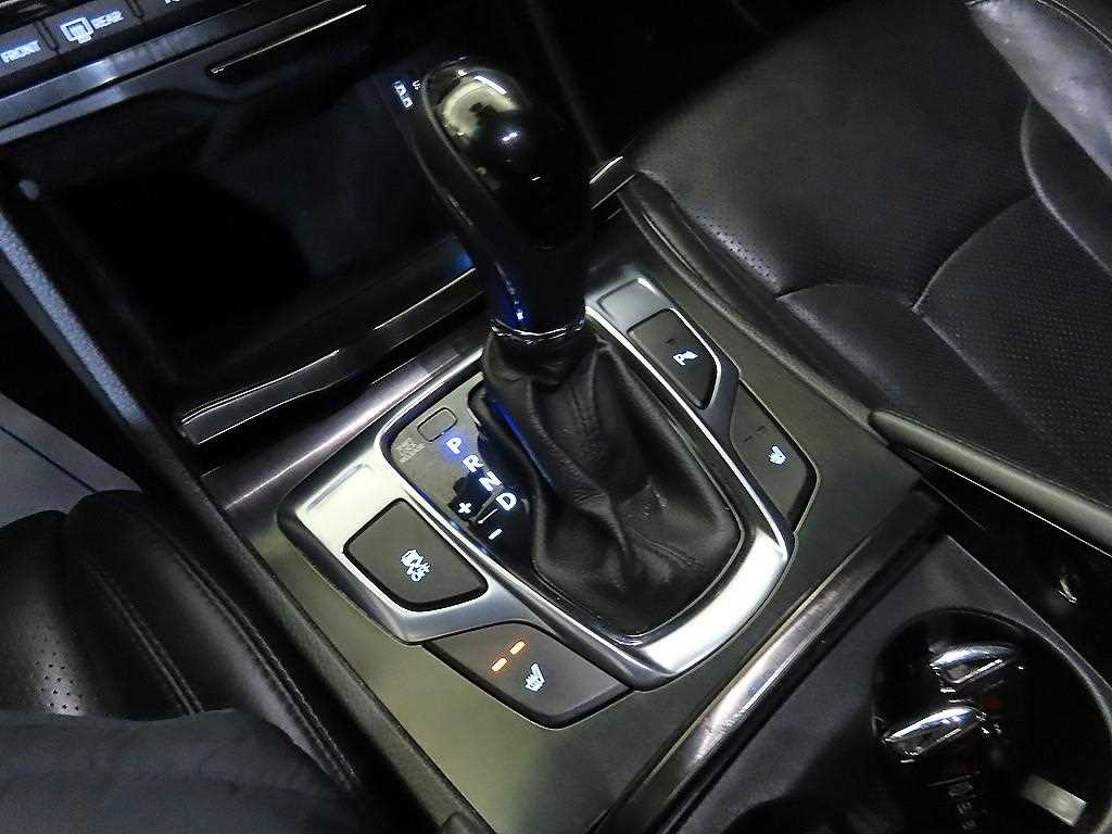 HYUNDAI Grandeur - Vista 12