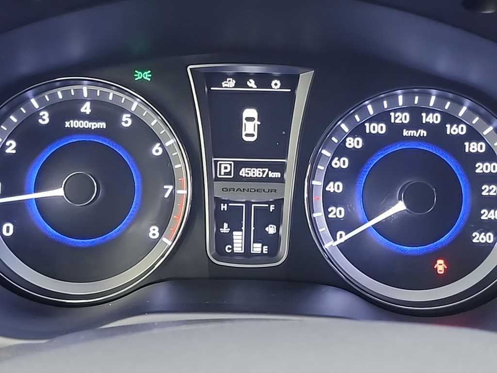 HYUNDAI Grandeur - Vista 6