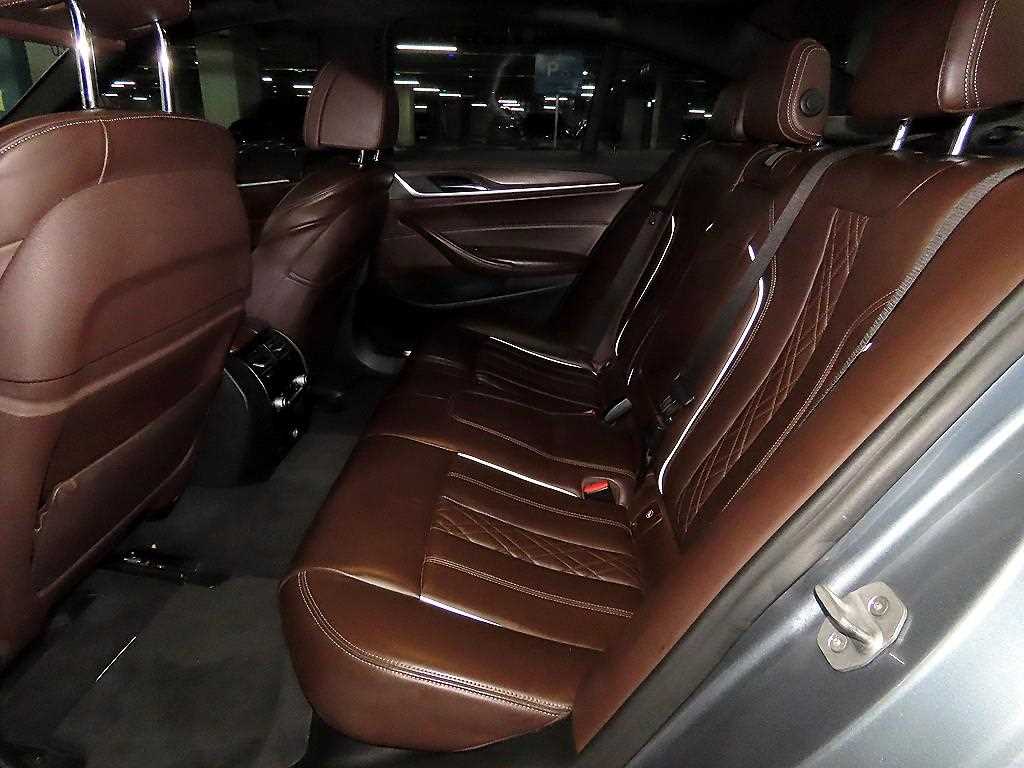 BMW 5 Series - Vista 7