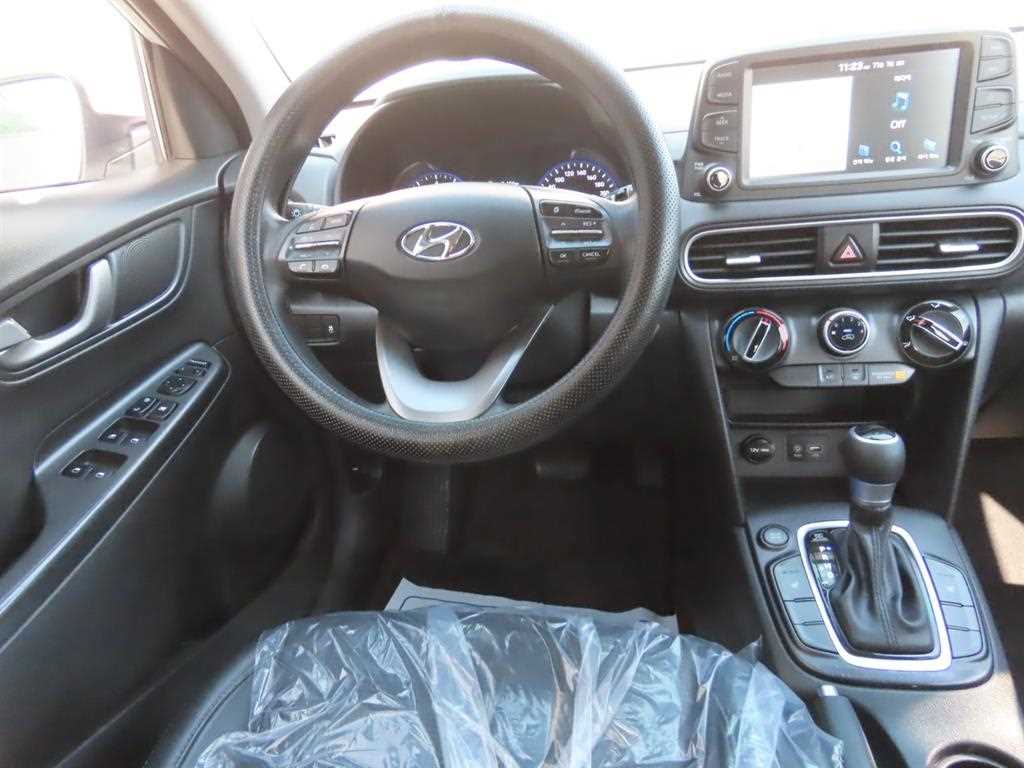 HYUNDAI Kona - Vista 6