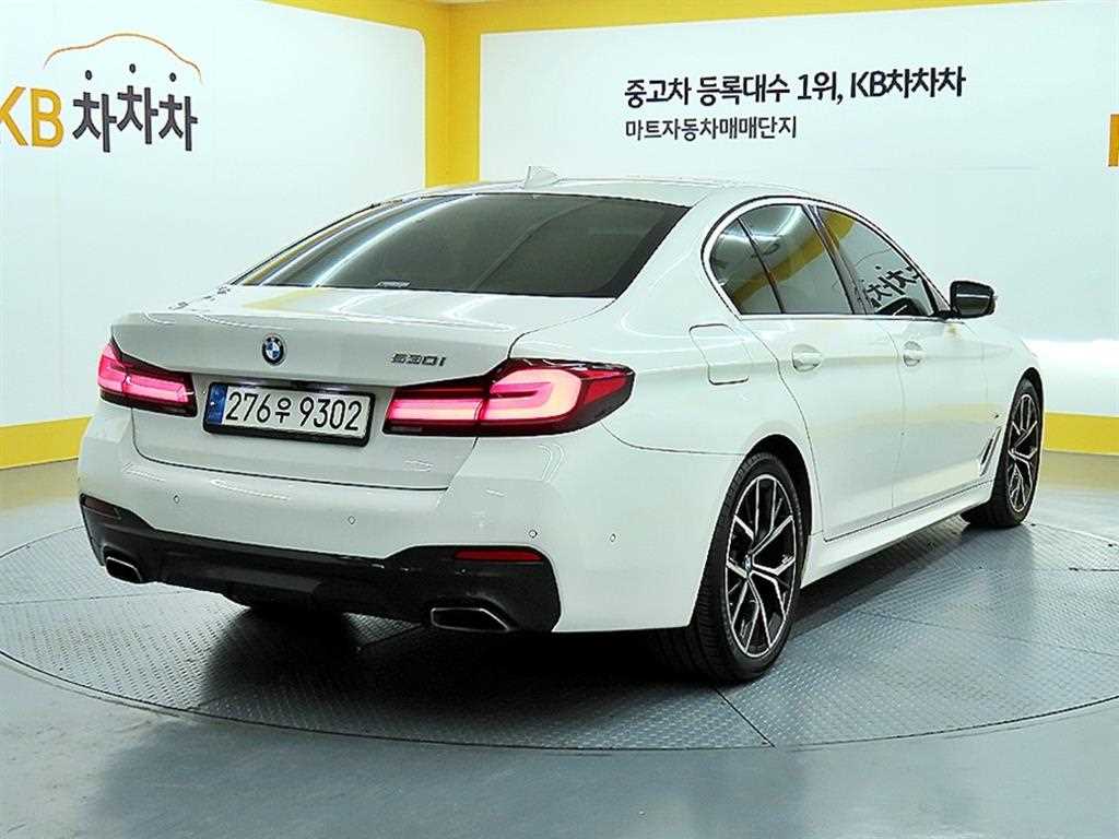 BMW 5 Series - Vista 4