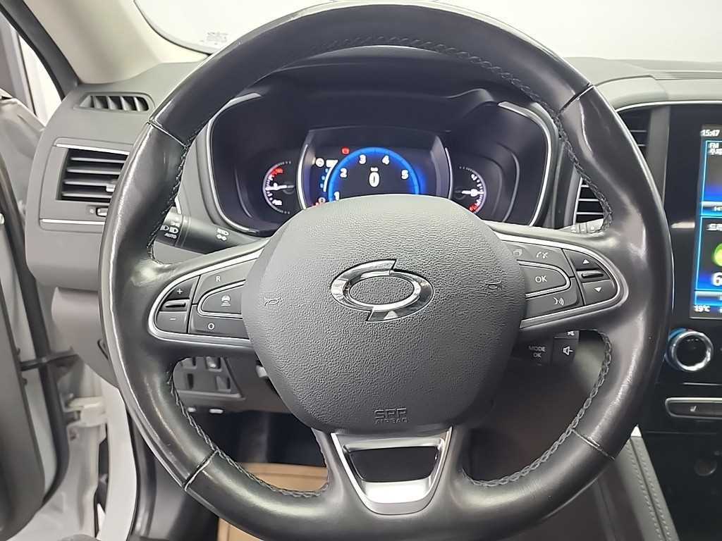 SAMSUNG QM6 - Vista 9