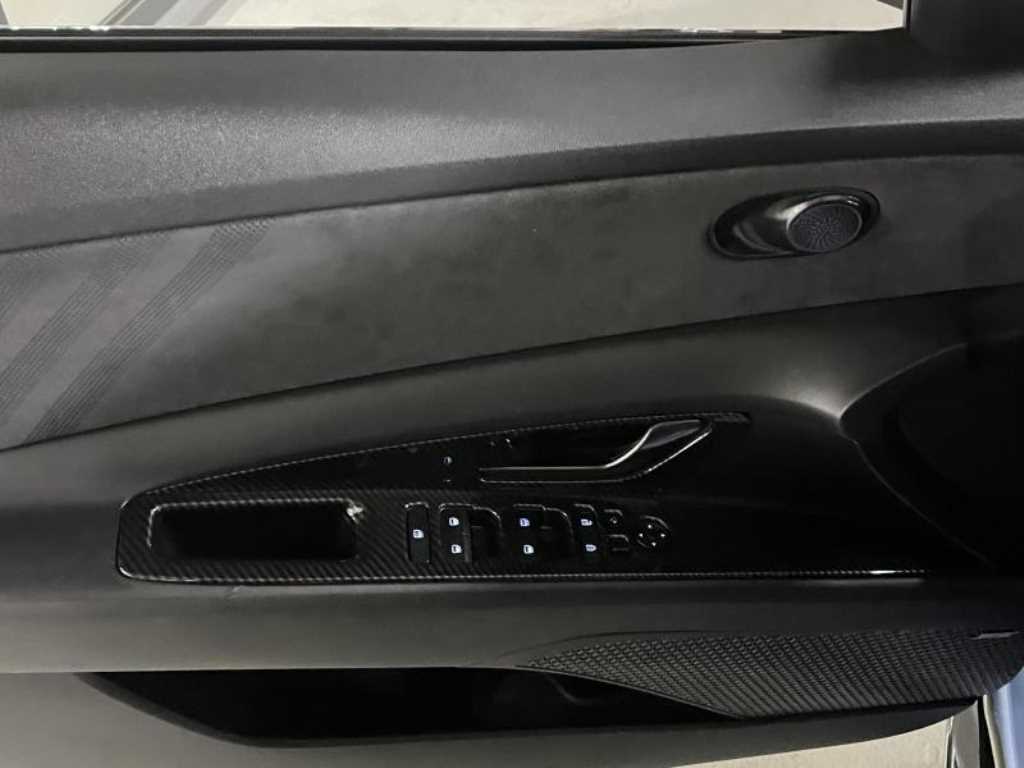 HYUNDAI Avante - Vista 9