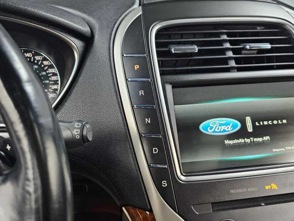 Lincoln MKX - Vista 9